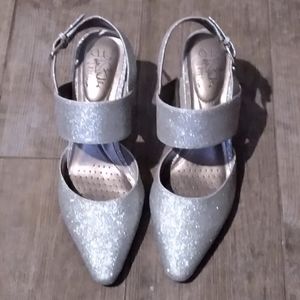 Life Stride low pumps